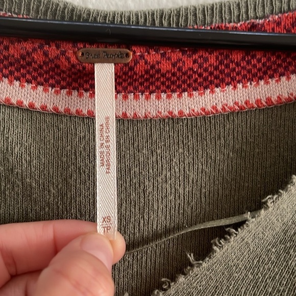 Free People Boho Long-Sleeve Top Green Color With Patterned Sleeves Size S - Picture 4 of 9